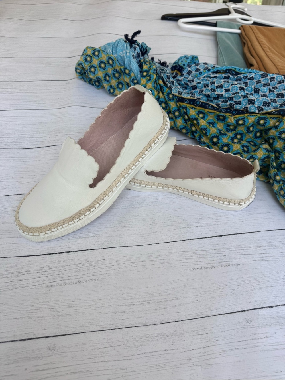 Kate Spade White Leather Scallop Espadrille Slip On Sneakers Size 7.5 Coastal - Picture 12 of 16